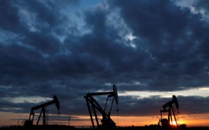 Picture of Crude Oil Lower; Rising Covid Cases Weigh Ahead of OPEC