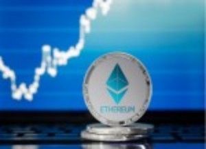 Ảnh của Ethereum giao dịch trong sắc xanh, tăng 10.08%