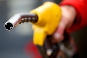 Picture of Oil Nears $125 as Bulls’ Money on Gasoline Despite Record Pump Prices