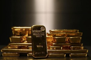 Picture of Gold Dips Again as Dollar Gallops; ‘Hot Inflation’ Data Awaited