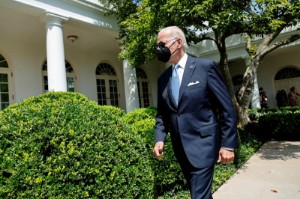 Picture of Biden tells Schumer and Manchin he backs drugs, energy bill