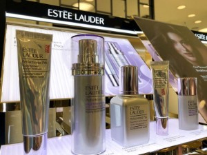 Picture of Estee Lauder forecasts dour 2023 due to China COVID lockdowns