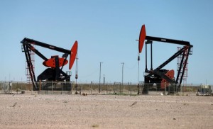 Picture of Oil falls on concerns economic slowdown may dent fuel demand