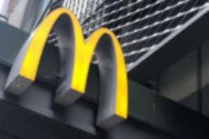 Picture of McDonald's director targeted by Icahn to leave in board shift