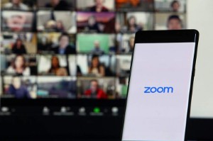 Picture of Midday Movers: Zoom Video, Macy's, Denny's and More