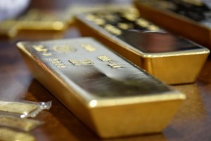 Picture of Gold Prices Edge Lower as Dollar Steadies Ahead of Jackson Hole