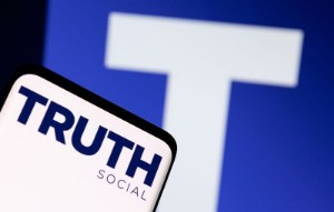 Picture of Truth Social android app not approved on Google Play Store - Axios