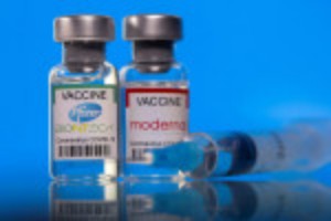 Picture of U.S. plans to move COVID vaccines, treatments to private markets in 2023