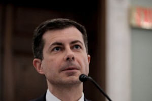 Picture of Buttigieg says railroads, unions need to move to reach deal