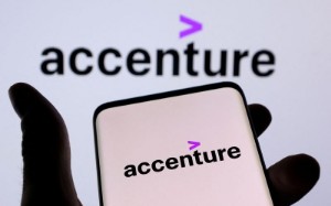 Picture of Accenture forecasts revenue below estimates on IT spending cut, higher dollar