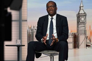 Picture of Pound Wobbles Again as Kwarteng Denies Bringing Forward Spending Plans