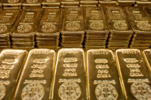 Picture of Gold Back Below $1,700 as Dollar Dominates Safe Haven Trades