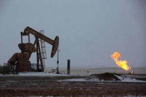 Picture of Oil Prices Hit 2-Week High on Strong Demand Signals, Weak Dollar