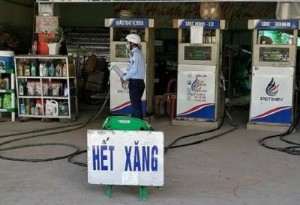 Ảnh của Hết xăng, còn trách nhiệm