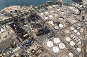 Picture of Oil steadies amid fears over Chinese demand, record U.S. exports