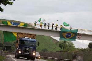 Picture of Brazilian court orders roadblocks cleared; Bolsonaro silent on election loss