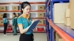 Ảnh của Viettel Post (VTP) bị xử phạt thuế gần 1,7 tỷ đồng, cổ phiếu giảm 62% sau hơn 2 tháng