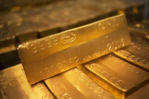 Picture of Gold rises past $1,750 as Fed members tout slower rate hikes