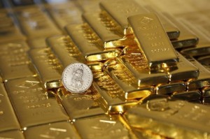 Picture of Gold hits over 3-month high as Powell flags slower rate hikes