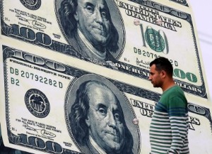 Picture of Dollar in demand; Recession fears start to mount