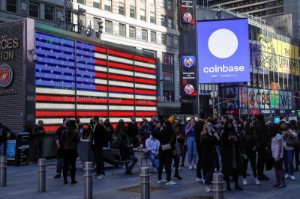 Picture of Coinbase Promotes Self-custody App as Its Binance Rivalry Faces FUD