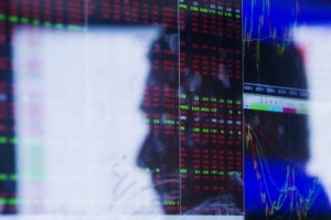 Picture of Global shares rise, but face patchiest yearly performance since 2008