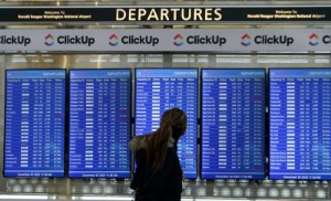 Picture of Airlines scrap nearly 2,000 U.S. flights as winter storm disrupts holiday travel