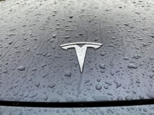 Picture of Tesla reports record quarterly deliveries but misses estimates