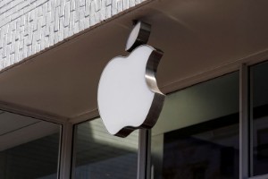 Picture of Apple to sign Luxshare for iPhone production in China - FT