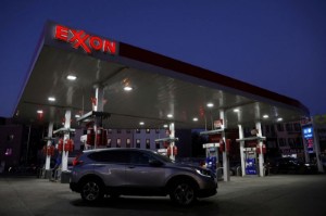 Picture of Exxon signals strong Q4 profit to drive annual record