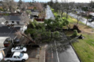 Picture of Flood, mudslide threats prompt evacuations along California coast