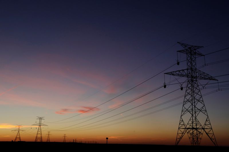 Texas heatwave to keep testing power grid this week