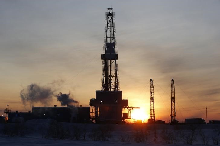 Oil Prices Drop as Demand Worries Overtake Supply Concerns