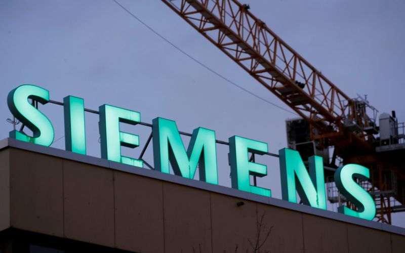 Siemens Shares Recover Ground After Initial Q3 Results-Induced Fall