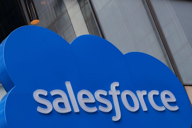 Salesforce, Snowflake Rated New Sell at Guggenheim, Oracle at Buy