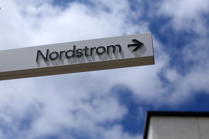 After-Hours Movers: Nordstrom Sinks on Guidance, Intuit Jumps on EPS Beat