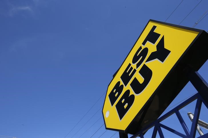 Best Buy Stock Tops Earnings Estimates, Analyst Positive