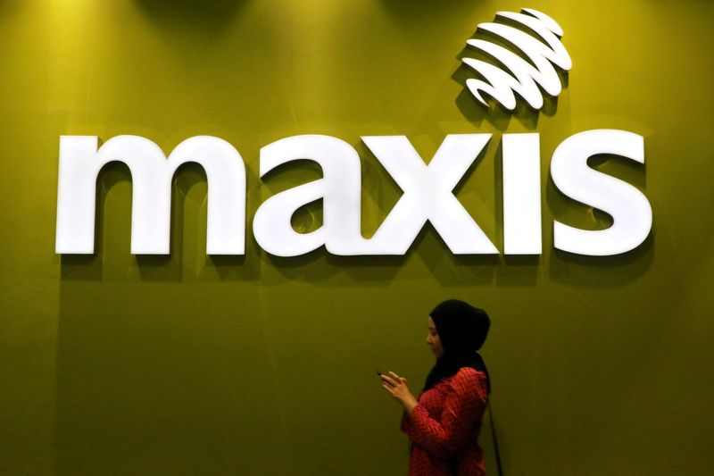 Exclusive-Maxis and U Mobile decline offer to take stakes in Malaysia's 5G agency -sources