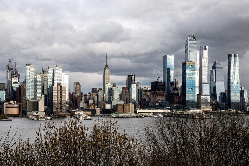 New York still top, Moscow sinks in finance centre ranking