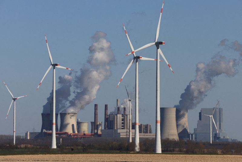 European power use falls, but winter targets still a stretch