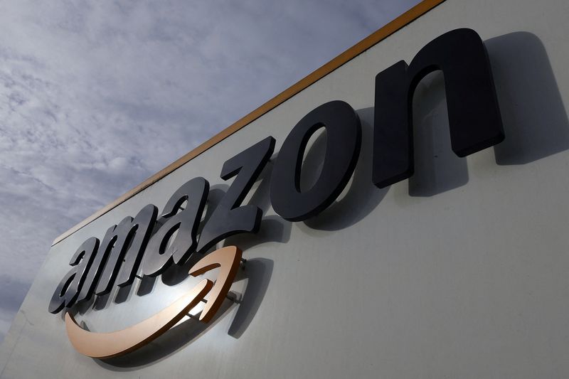 Amazon workers protest at some German, French sites on Black Friday