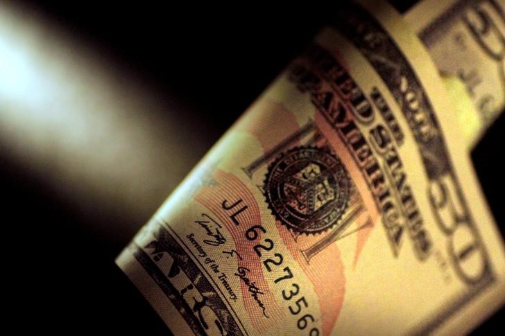 Dollar weakens, yuan rises; China's COVID controls in focus