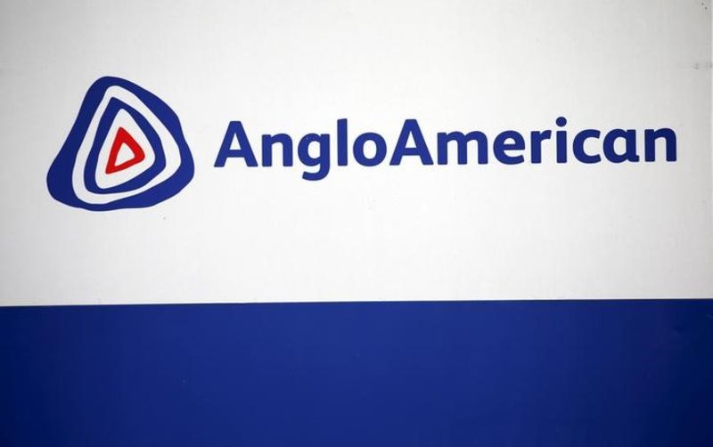 Anglo American falls after cutting output forecasts