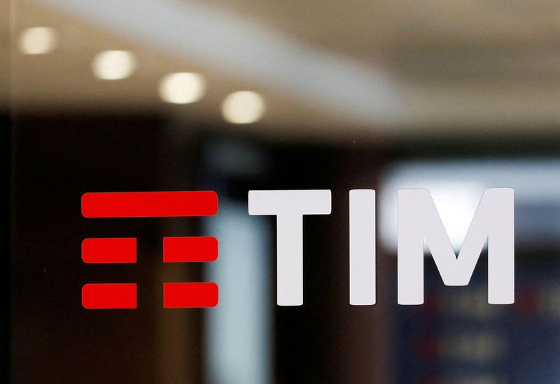 Telecom Italia sounds out investor interest as govt reviews network options