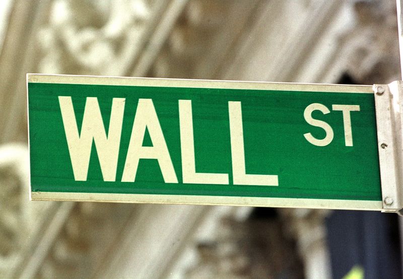 Dow Jones tăng 70 điểm; Thước đo lạm phát ưa thích của Fed sắp được công bố