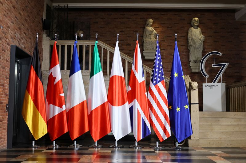 G7 seeks two price caps for Russian oil products