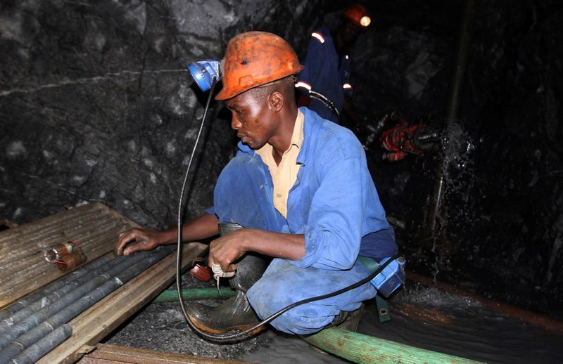 Zimbabwe to allow miners to export portion of their gold