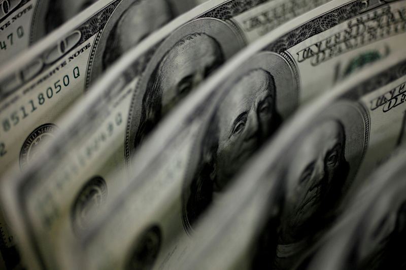 U.S. dollar share of global FX reserves rises to 59.5% in Q1