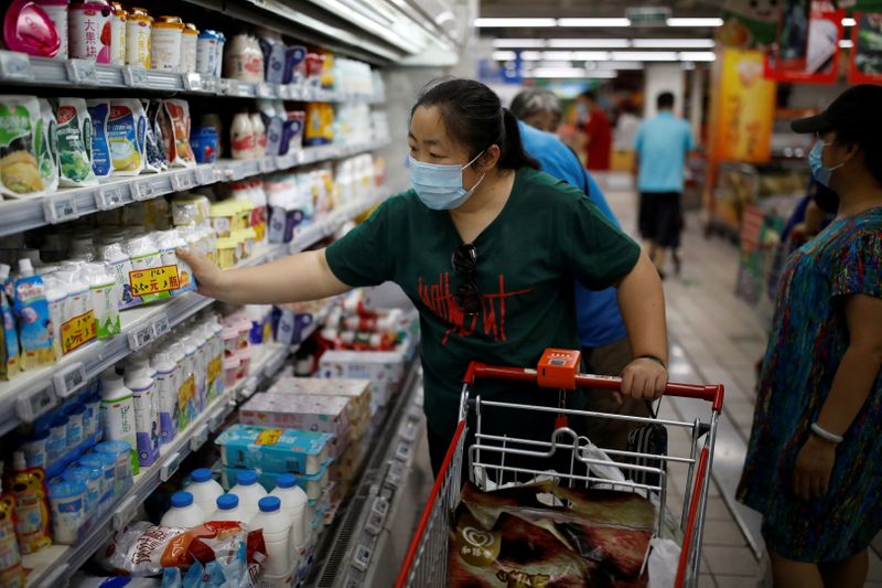 China ministry says expects retail sales to grow 5%/yr in 2021-25