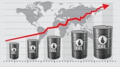 Dầu Brent lên đỉnh 3 năm, vượt mốc 85 USD/thùng